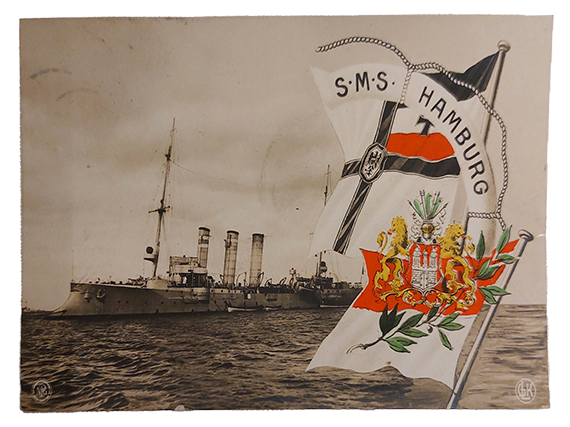 Antike Ansichtskarte mit Schiff S.M.S. Hamburg